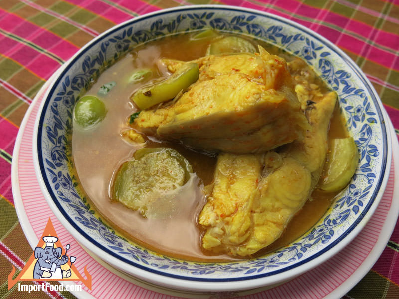 Thai Sour Fish Soup, 'Kaeng Som Phak Bung Phrik Sod Kab Pla'
