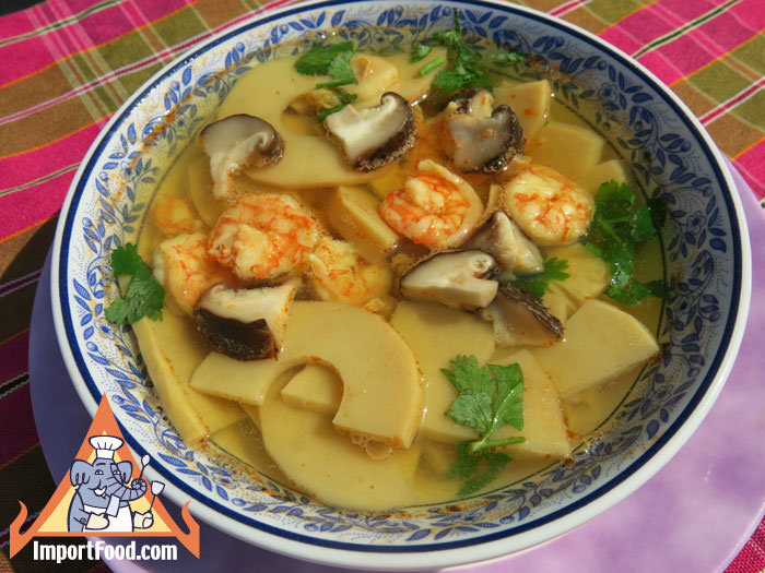 Bamboo and Shrimp Soup, 'Kaeng Jeut Nor Mai'