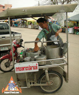 thai street vendor, chinese soup