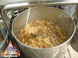 thai street vendor, chinese soup