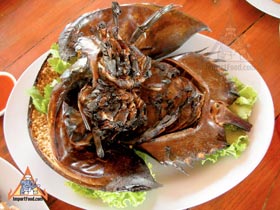Maengda Talay, Delectable Seafood at Seaside Resort - Bang Saen