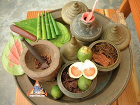 Betel Nut Chew Sets, 'Chien Mahk', a Thai Custom That's Disappearing Fast