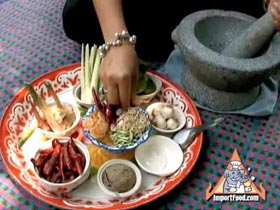 How Thai Curry Paste is Made: Our Step-by-Step Photo/Video Recipe