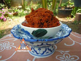 How Thai Curry Paste is Made: Our Step-by-Step Photo/Video Recipe