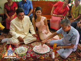 The Traditonal Thai Wedding and The Role of Food In The Celebration - Seeds sprinkled over money