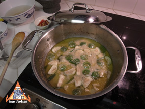 Thai green chicken curry