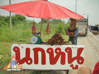 Thai Highway Vendor Sells Rice-Field Rats, Frogs, Chickens and Snakes