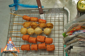 bangkok vendor moo ping meatballs