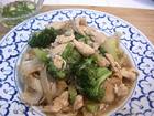 Thai-Style Wide Noodles In Thick Sauce, 'Lad Na'
