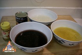 Thai Sticky Rice Steeped in Coconut Milk, 'Khao Neeo Moon' - Soaking sweet rice