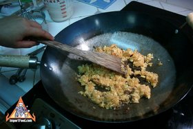 Thai Sticky Rice Steeped in Coconut Milk, 'Khao Neeo Moon' - Prepare shrimp topping