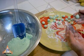 Thai Rice Balls in Warm Coconut Milk, 'Bua Loi' - Preparing rice flour balls