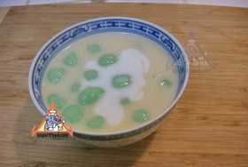 Thai Rice Balls in Warm Coconut Milk, 'Bua Loi' - Rice Balls in Warm Coconut Milk, 'Bua Loi'