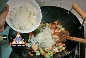 Baked Rice in Earthenware Pot, 'Khao Op Mor Din' - Add jasmine rice