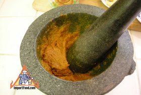 Southern Style BBQ Chicken, 'Gai Kor Rae' - Pound the seasoning paste