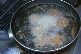 Spicy Fried Fish Cakes, 'Tod Man Pla' - Fry the fish cakes