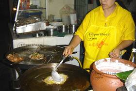 Thai Street Vendor for Thai-Style Fried Mussels, 'Hoi Tod'