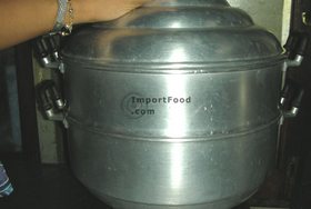 Thai Street Vendor for Thai Fermented Sweet Rice Dessert, 'Khao Mahk' - Step 4<br>Steam for 30 minutes.