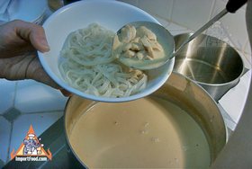 Chiang Mai Curry Noodles, 'Khao Soi' - Pouring Over Noodles