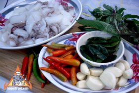 Squid Pad Ki Mao - Ingredients ready