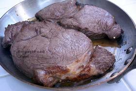 Waterfall Beef, 'Neua Yang Nam Tok' - Prepare beef (rare)