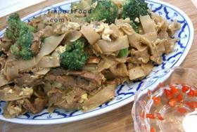 Thai Stir-Fried Wide Rice Noodles, 'Pad Si-iew' - Stir-Fried Wide Rice Noodles, 'Pad Si-iew'