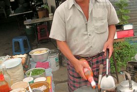 Thai Street Vendor for Thai-Style Fried Noodles, 'Pad Thai' - Step 4