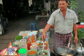 Thai Street Vendor for Thai-Style Fried Noodles, 'Pad Thai' - Step 5