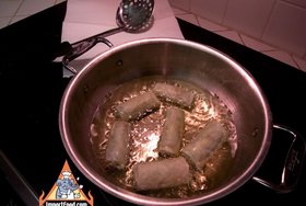 Thai Fried Spring Rolls, 'Poh Pia Tod' - Fry in oil over moderate heat