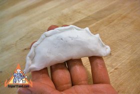 Steamed Thai Dumplings, 'Pun Sip Neung' - Dumpling before steaming