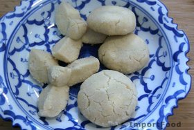Thai Fragrant Cookies, 'Kanom Dawk Lamdoowan' - Thai Cookies