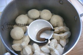 Thai Fragrant Cookies, 'Kanom Dawk Lamdoowan' - Cookies ready for smoke candle