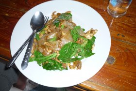 User uploaded image for Thai-Style Wide Noodles In Thick Sauce, 'Kuaytiao Lad Na'