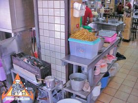 Bangkok Vendor Offers BBQ Duck, Pork, Noodles and More