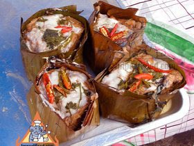 Thai Street Vendor Offers Haw Mukh from a Push Cart