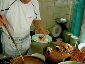 Bangkok Vendor Offers BBQ Red Pork in Gravy