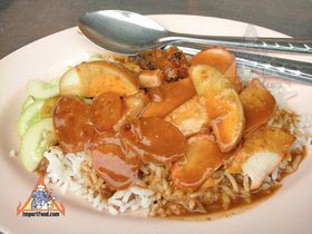 Bangkok Sidewalk Vendor Udom Pochana Offers Beef Stew Over Rice and Curry Rice - Khao Moo Daeng (red bbq pork)