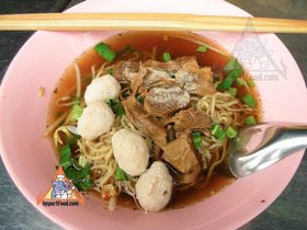 Bangkok Sidewalk Vendor Udom Pochana Offers Beef Stew Over Rice and Curry Rice - Ba Mee Moo Tone (pork soup w/egg noodle)