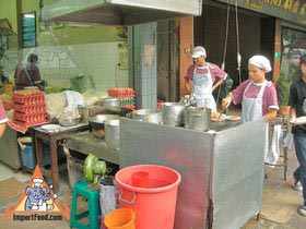 Bangkok Vendor 'Thip Samai Thai' Offers Arguably the Best Pad Thai in Thailand