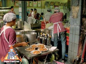 Bangkok Vendor 'Thip Samai Thai' Offers Arguably the Best Pad Thai in Thailand