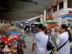 Koh Kred Island, Artisan Food and Pottery - Walking the market