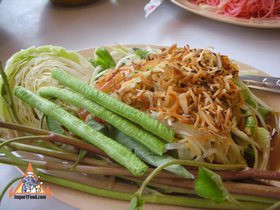 Entertaining Tour of Or Tor Kor Market - Vegetarian Som Tum