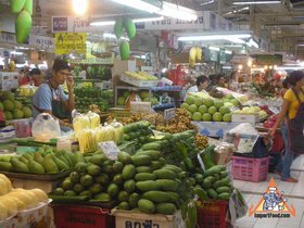 Entertaining Tour of Or Tor Kor Market - Mangoes