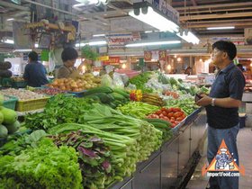 Entertaining Tour of Or Tor Kor Market - Vegetables