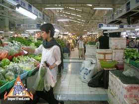 Entertaining Tour of Or Tor Kor Market - Vegetables