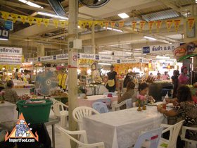 Entertaining Tour of Or Tor Kor Market - Open-Air Restaurants