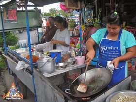 Street Vendor Video: Pad Thai