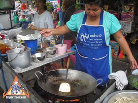 Street Vendor Video: Pad Thai