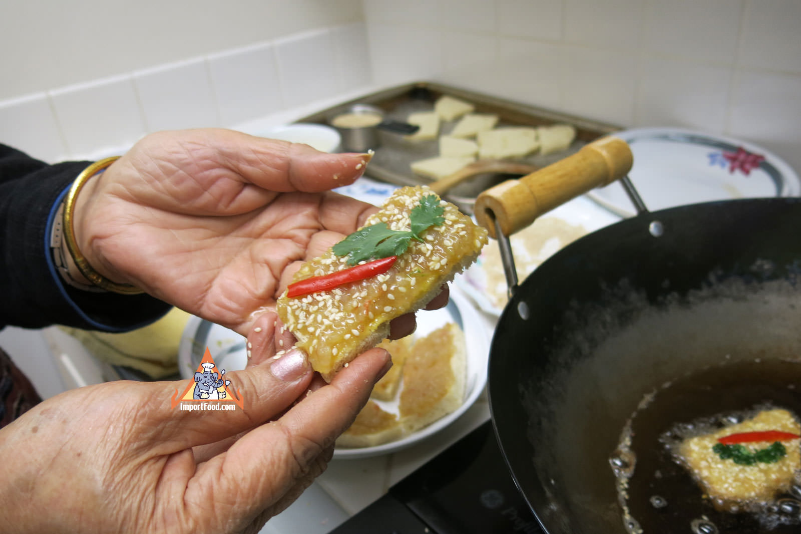 Thai-Style Toast, 'Khanom Bung Na Goong Roy Nga'