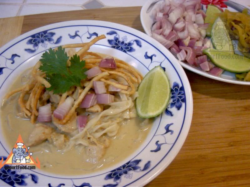 Chiang Mai Noodles (Chicken Khao Soi)